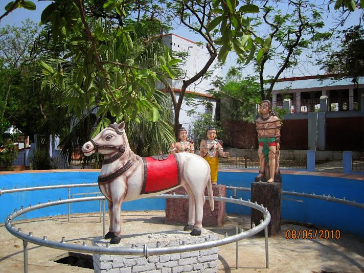 Aswamedha horse,Hanuman tied by Luv,Kush